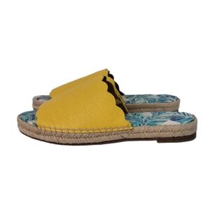 New J. McLAUGHLIN Yellow Aries Slip On Scallop Edge Sandal Size 8.5M